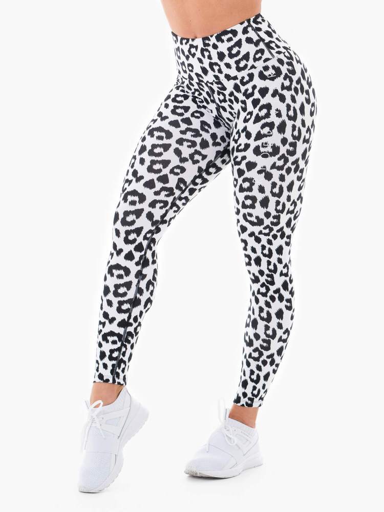 Black instincts scrunch bum leggings, front view